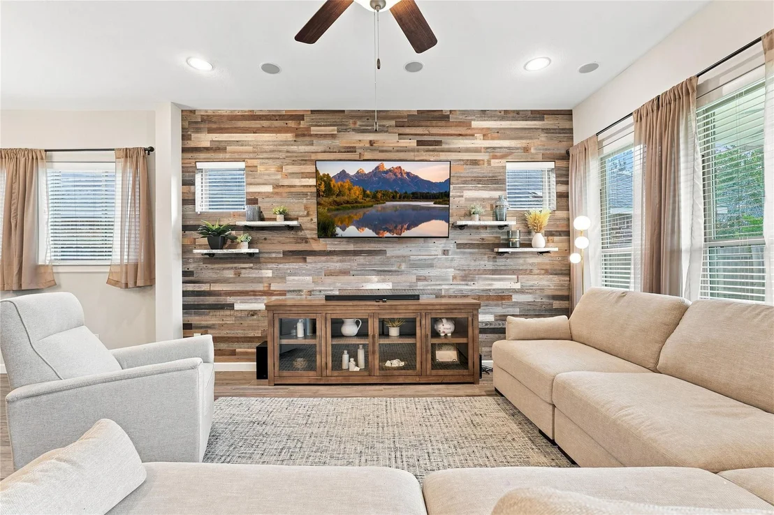 Photo of 129 Saddle Drive