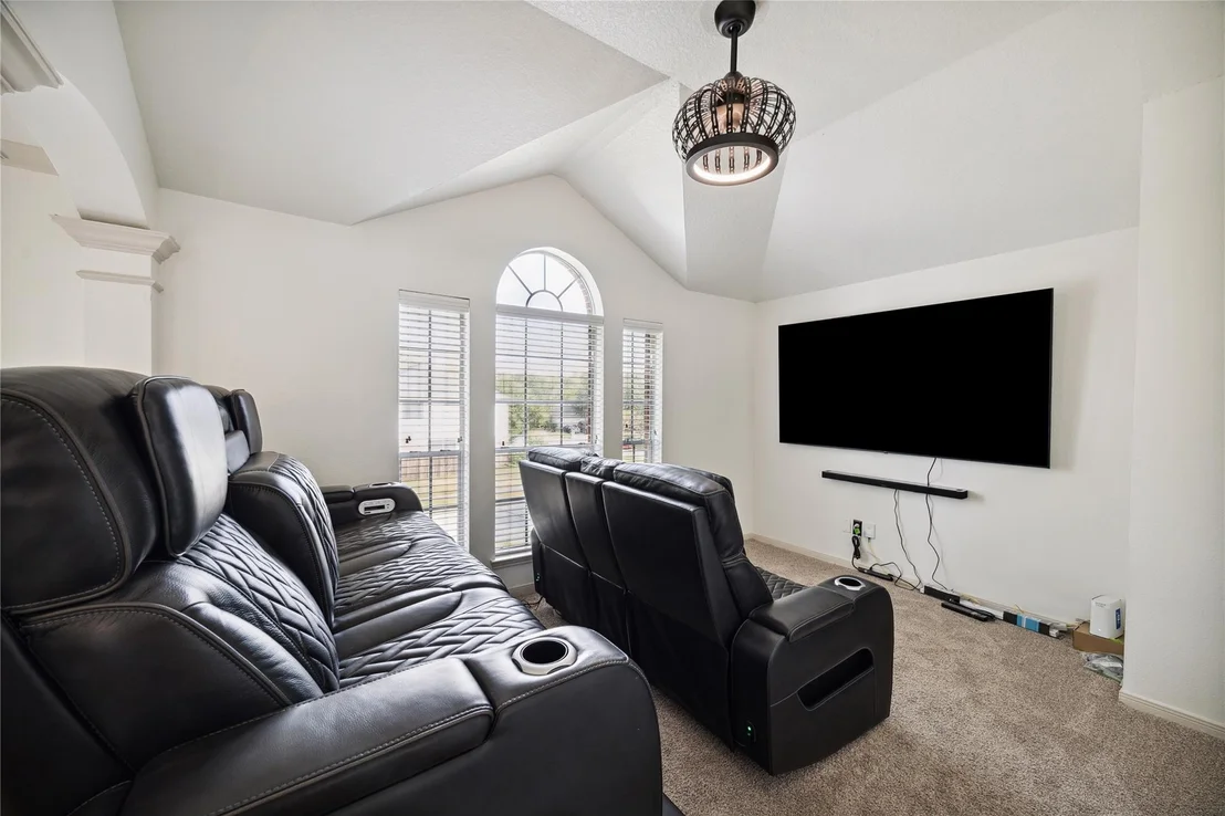 Photo of 25619 Oakridge Forest Lane