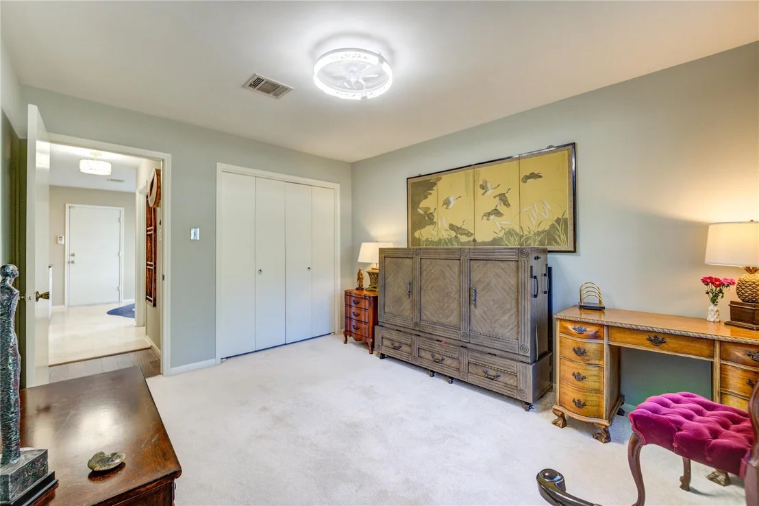 Photo of 1843 Round Lake Drive