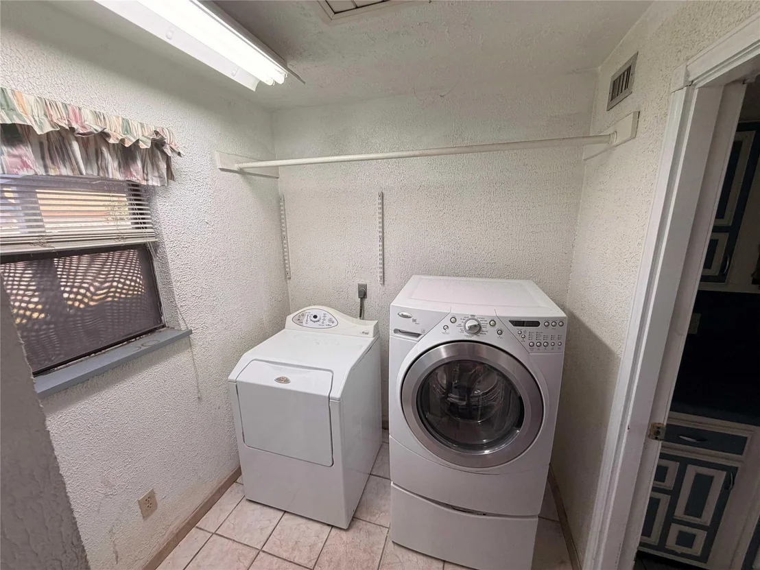 Photo of 14631 Leacrest Drive