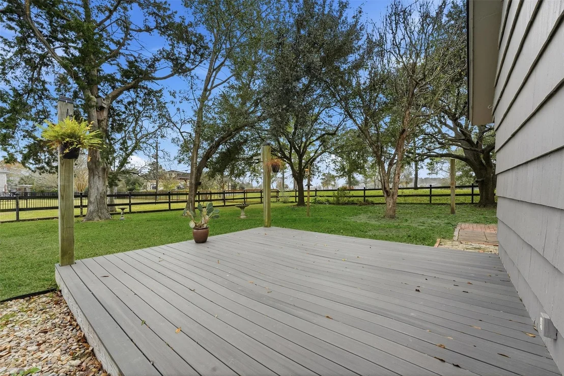 Photo of 715 Timber Cove Drive