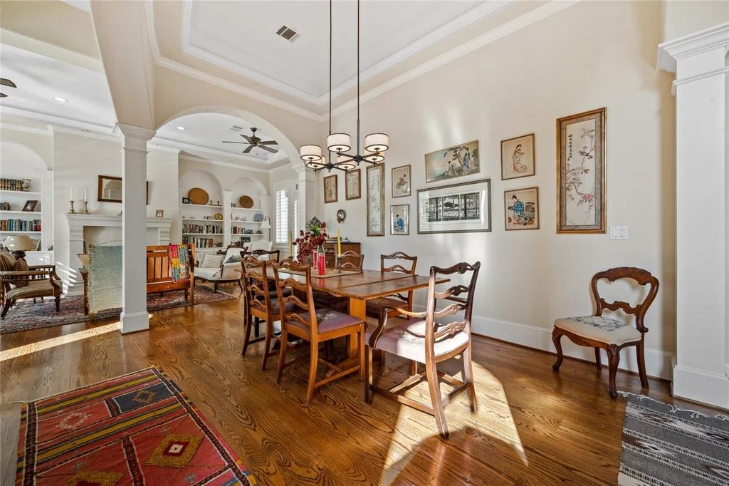 Photo of Unit E at 1700 Sunset Boulevard