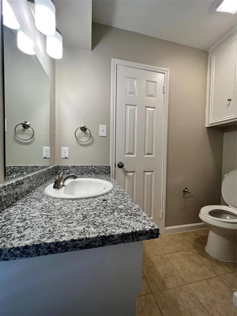 Photo of 1506 Castlerock Drive