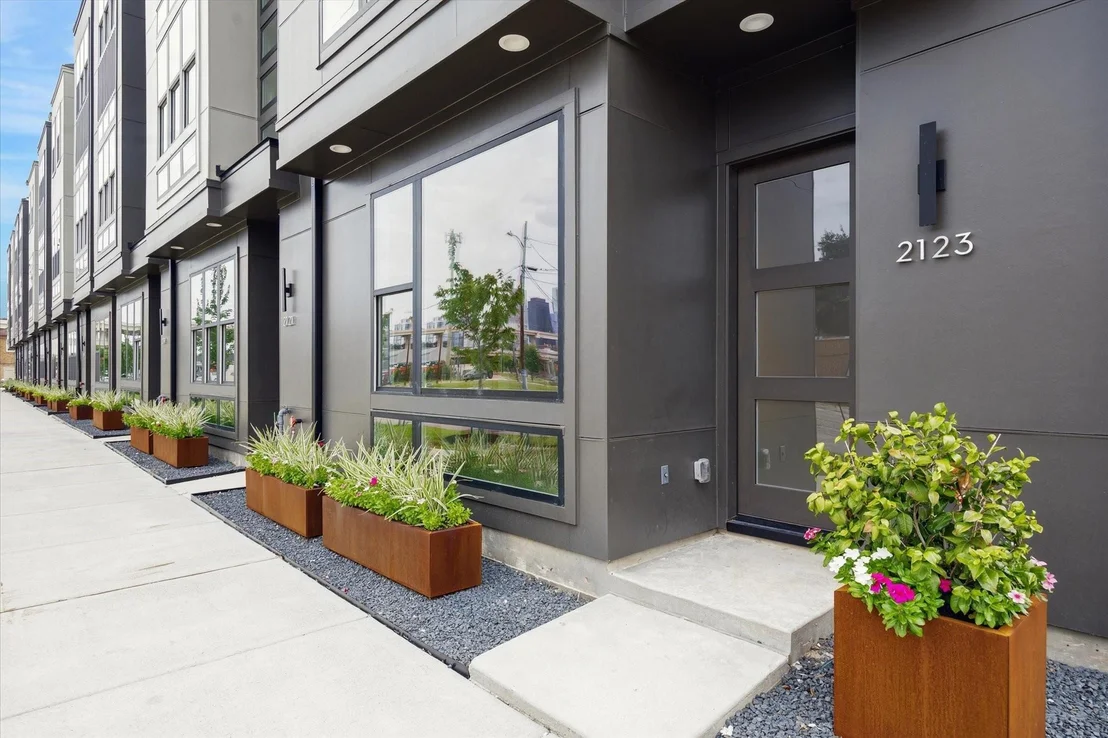 Photo of 2119 Emancipation Avenue