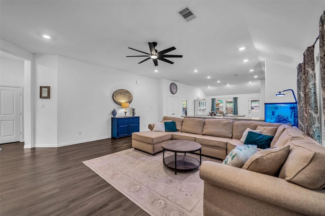 Photo of 4823 Chestnut Valley Lane