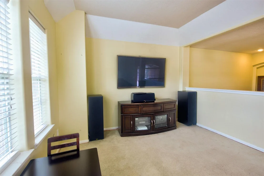 Photo of 12306 Millvan Drive