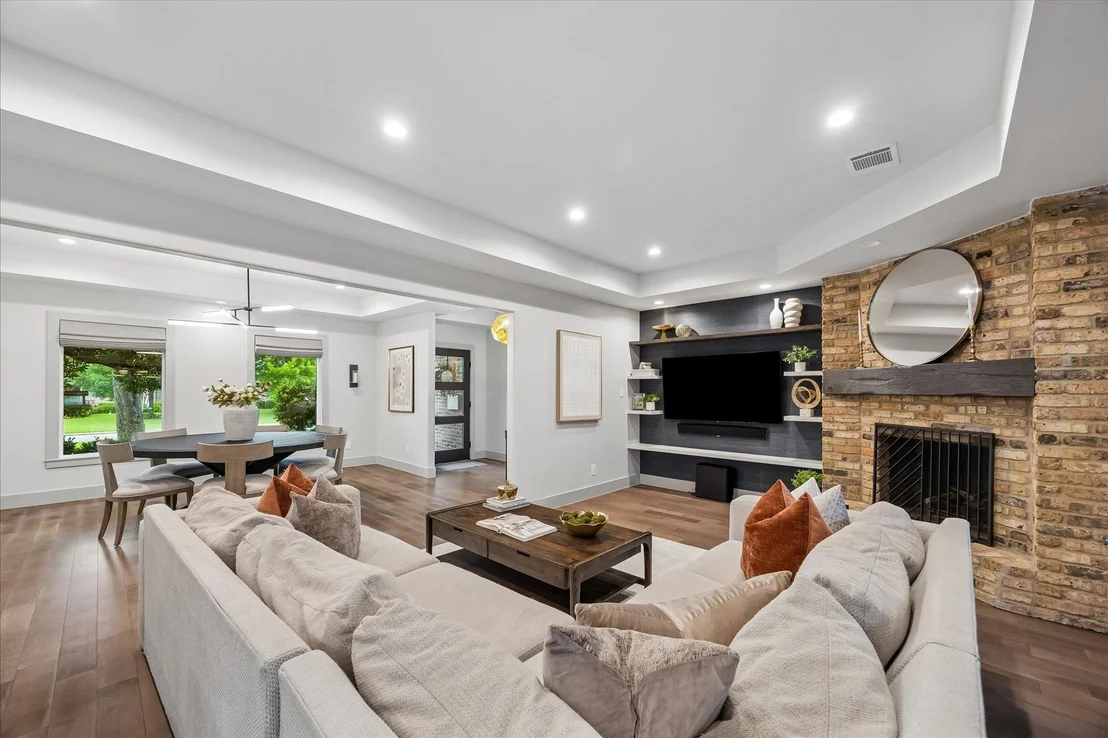 Photo of 339 Wycliffe Drive