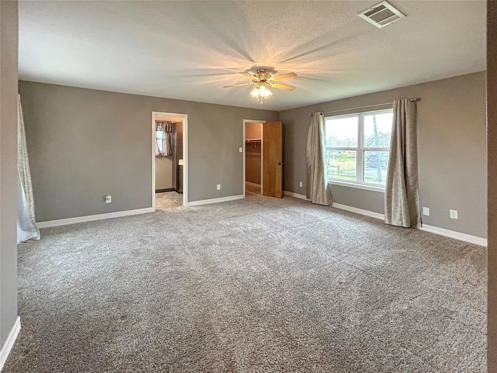 Photo of 302 Buffalo Trail