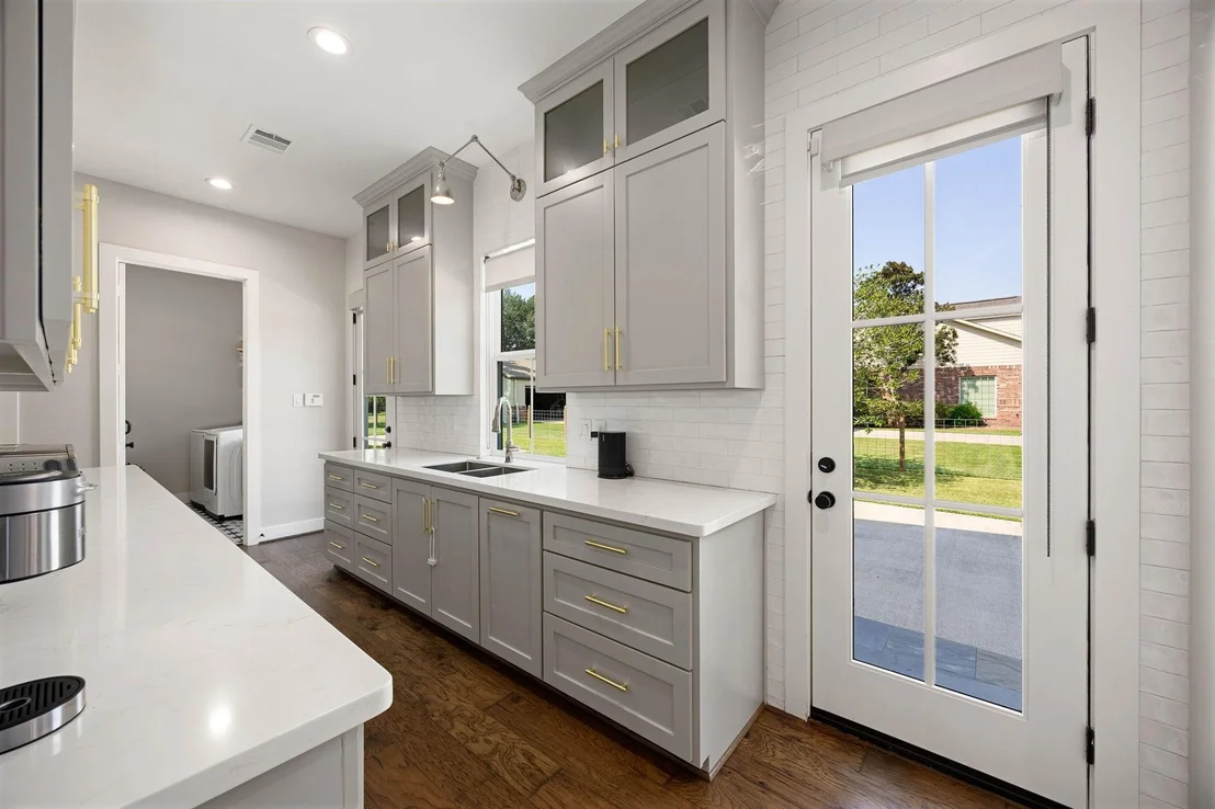 Photo of 3008 S Saddlebrook Lane