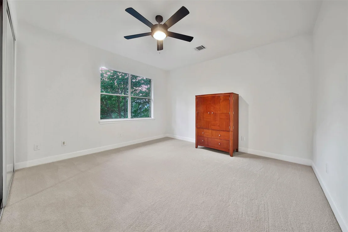 Photo of 1302 Avon Way
