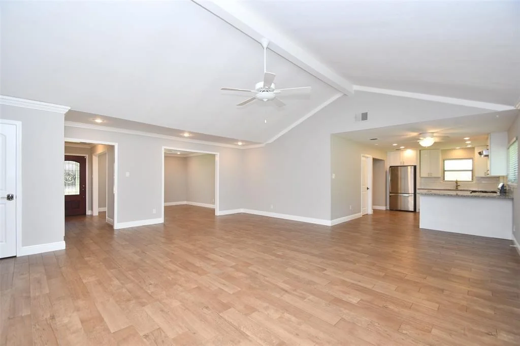 Photo of 5513 Commodore Drive