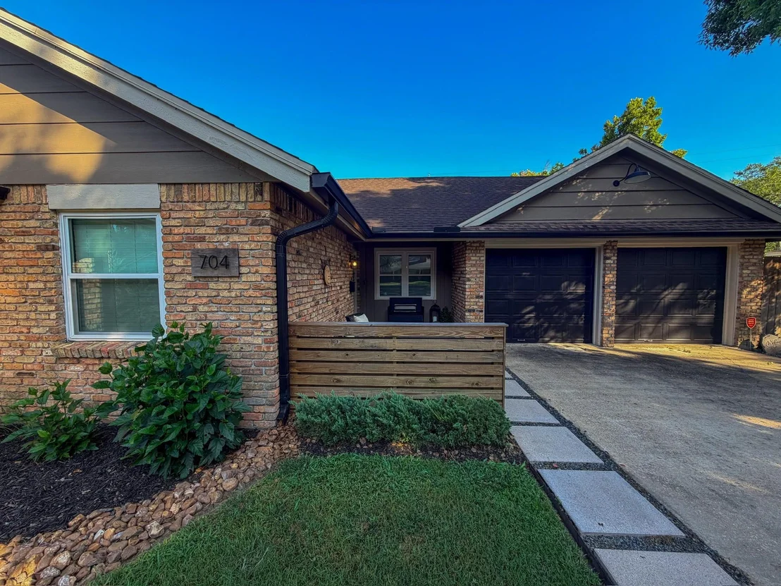 Photo of 704 Briargrove Drive