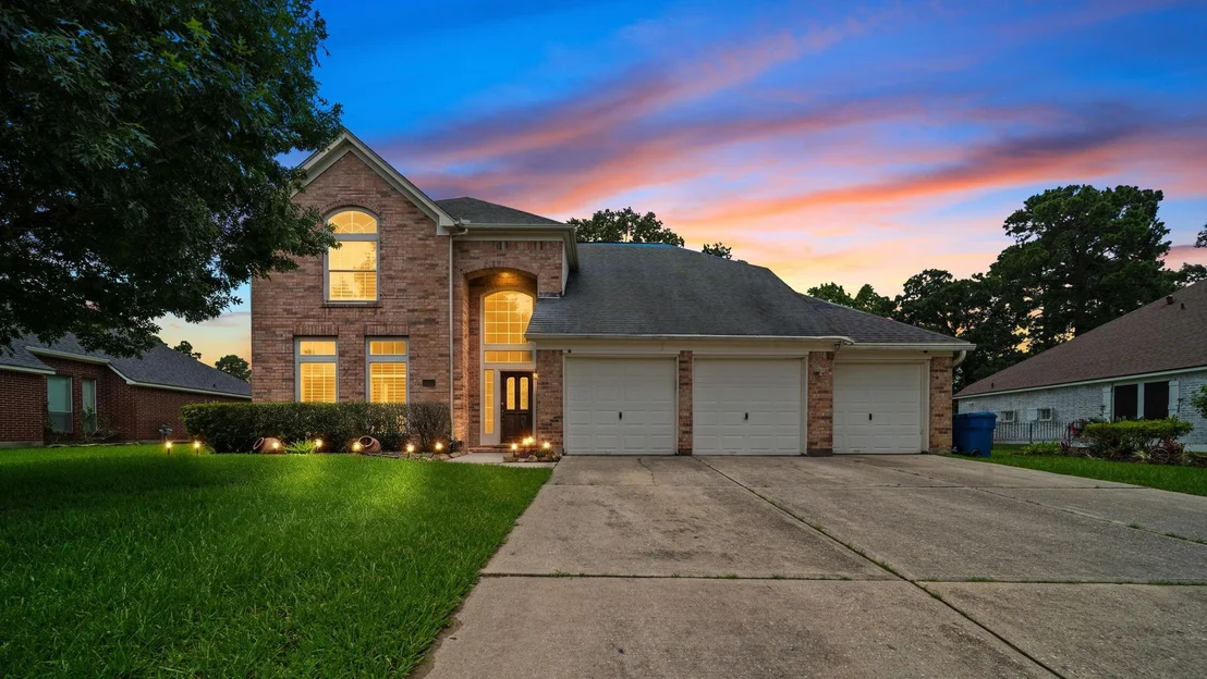 Photo of 8107 Trophy Place Drive
