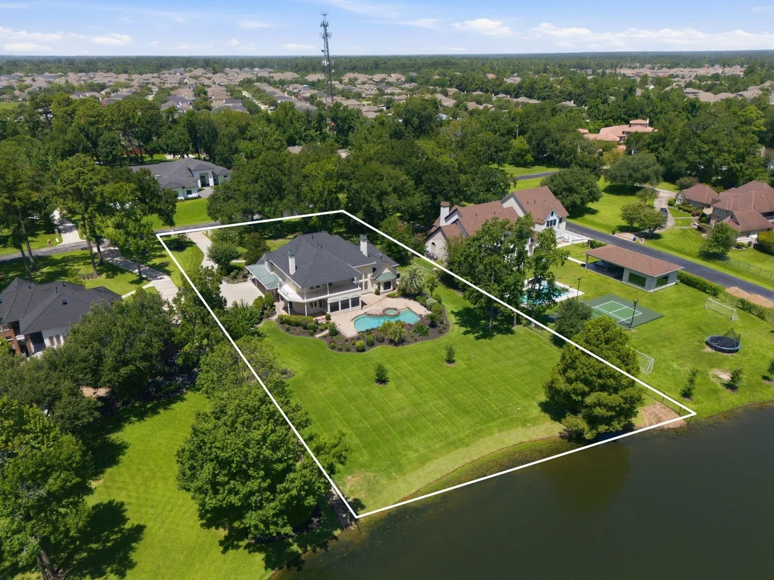 Photo of 25722 Haven Lake Drive