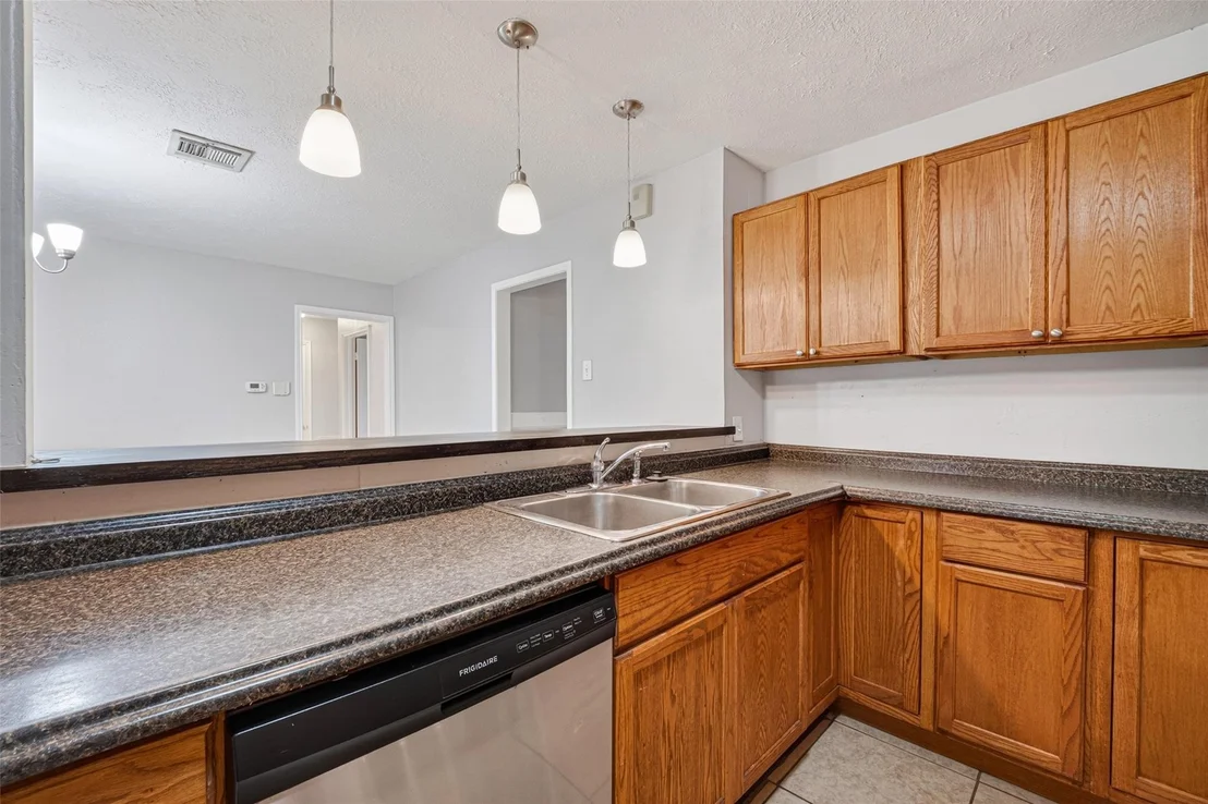 Photo of 1439 Middle Park Street