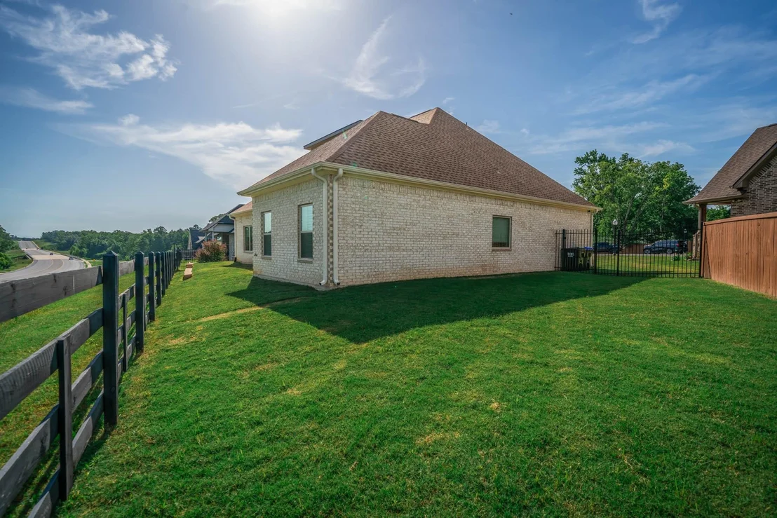 Photo of 4523 Lone Oak Ln
