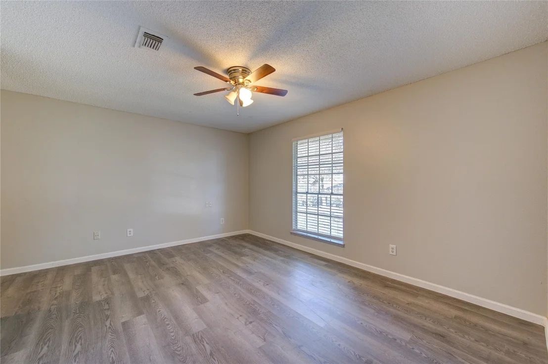 Photo of 6910 Navidad Road