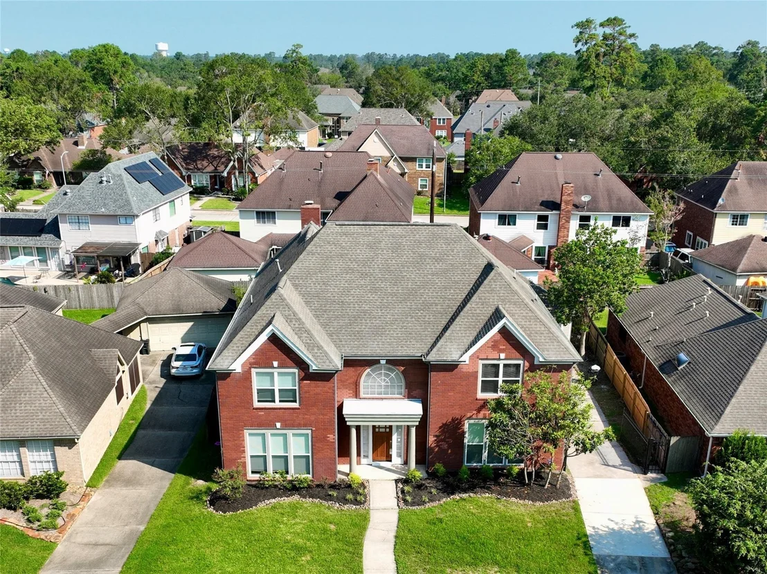 Photo of 6003 Ancient Oaks Drive