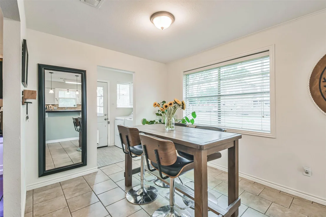 Photo of 10502 Deval Drive