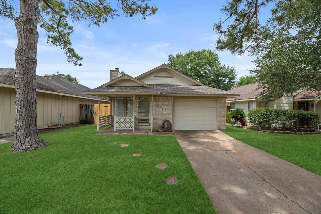 Photo of 8622 Ashlawn Drive