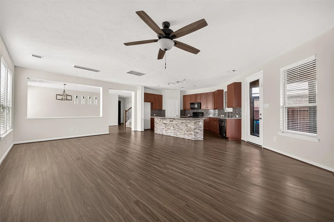 Photo of 25314 Queens Causeway Lane