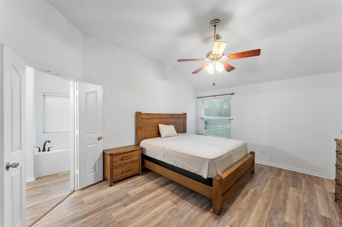 Photo of 118 Pin Oak Lane