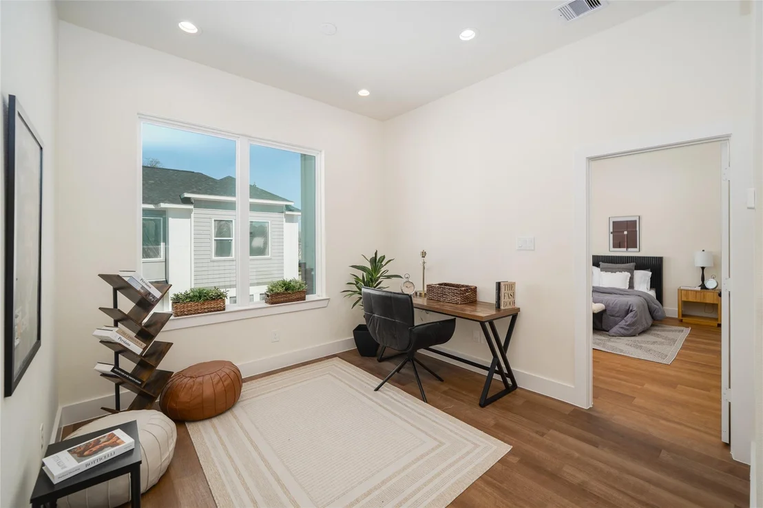 Photo of 8903 Knoll Branch Drive