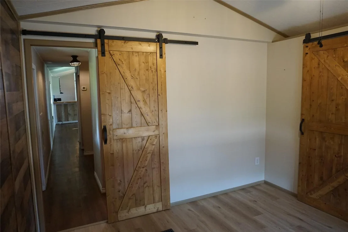 Photo of 8989 Gladewood