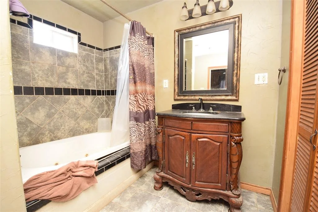 Photo of 529 W 4th Street