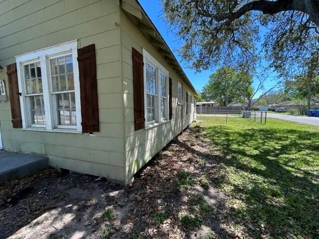 Photo of 400 N Stevenson Street