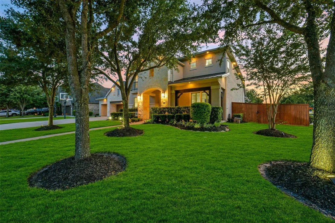 Photo of 2202 Park Ravine Drive