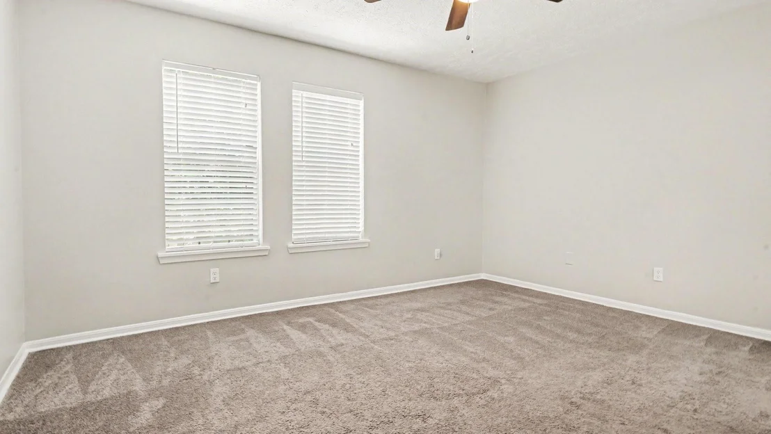 Photo of 28603 Islington Drive