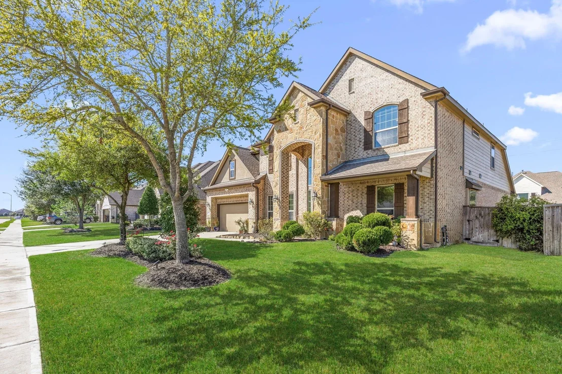 Photo of 6318 Sunstone Falls Lane