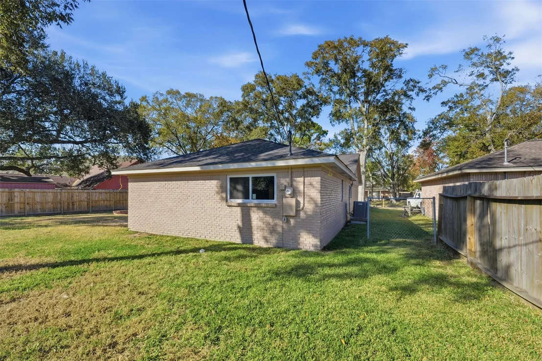 Photo of 5002 Cedar Creek Drive