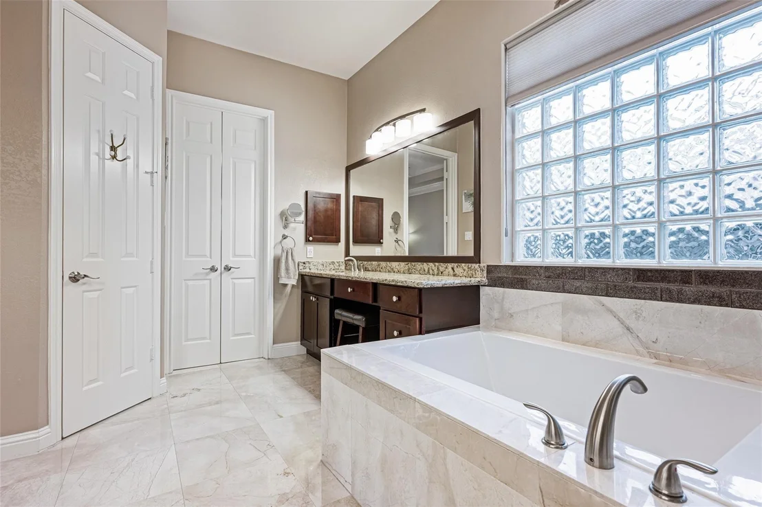Photo of 22806 Two Rivers Lane