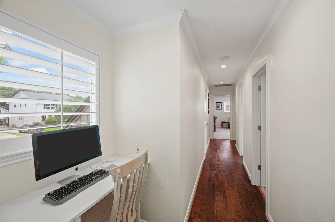 Photo of 14511 Oak Bend Drive