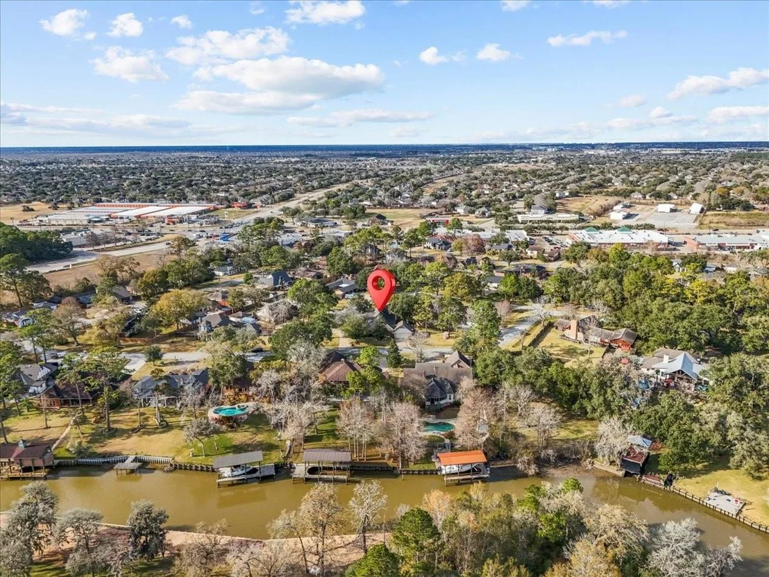Photo of 710 Bayou Crest Circle