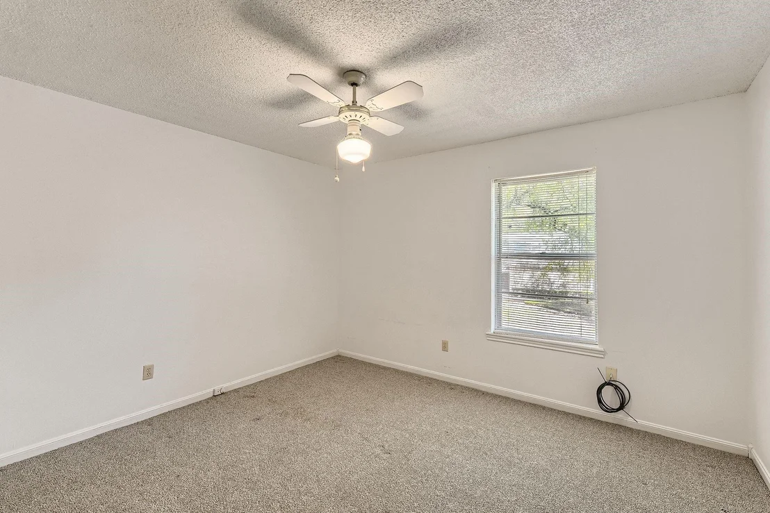 Photo of 19527 Enchanted Oaks Drive