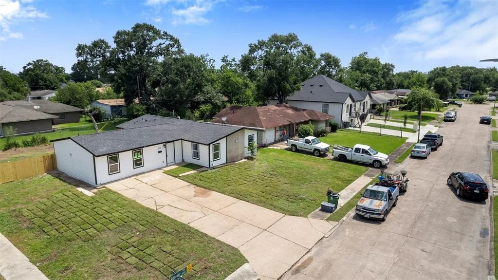 Photo of 6155 Ridgeway Drive