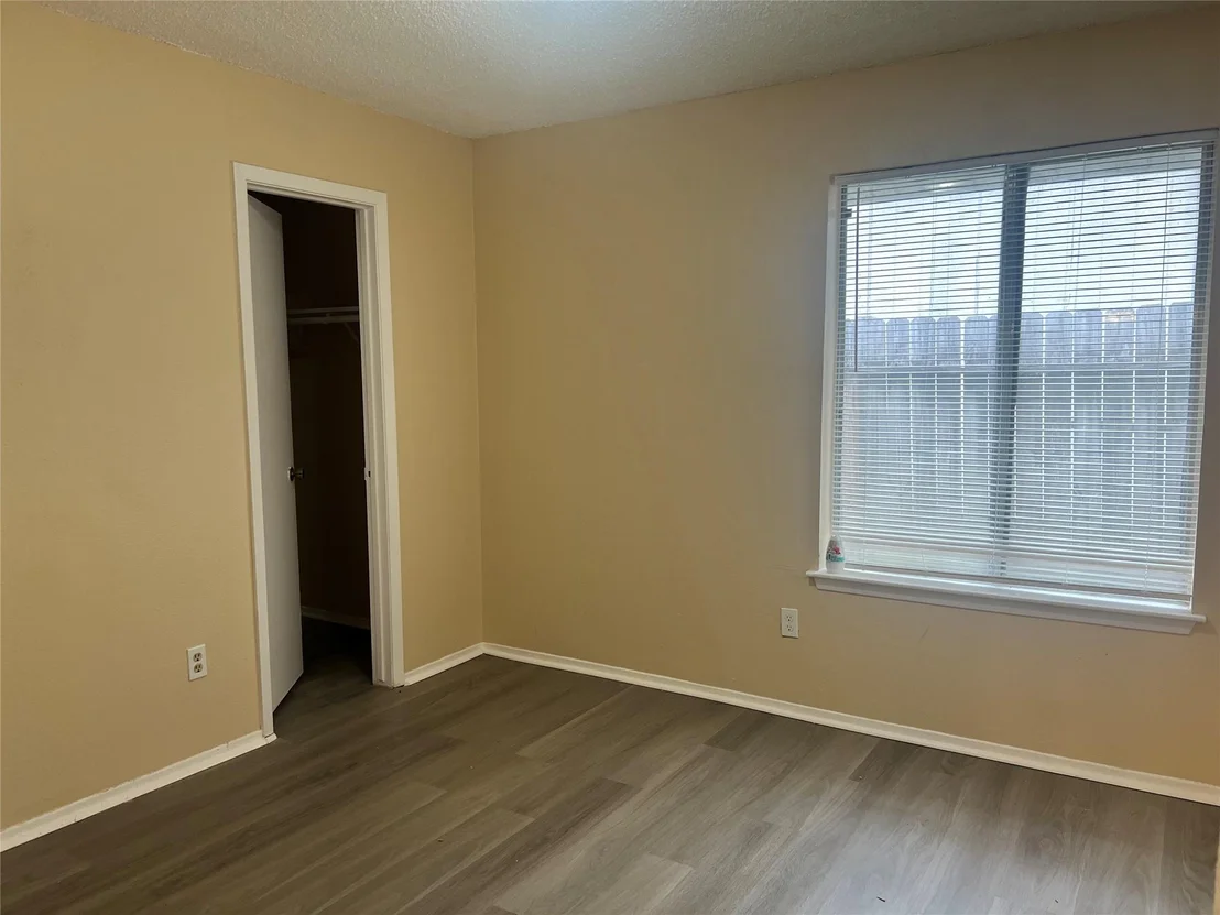Photo of 12935 Knotty Glen Lane