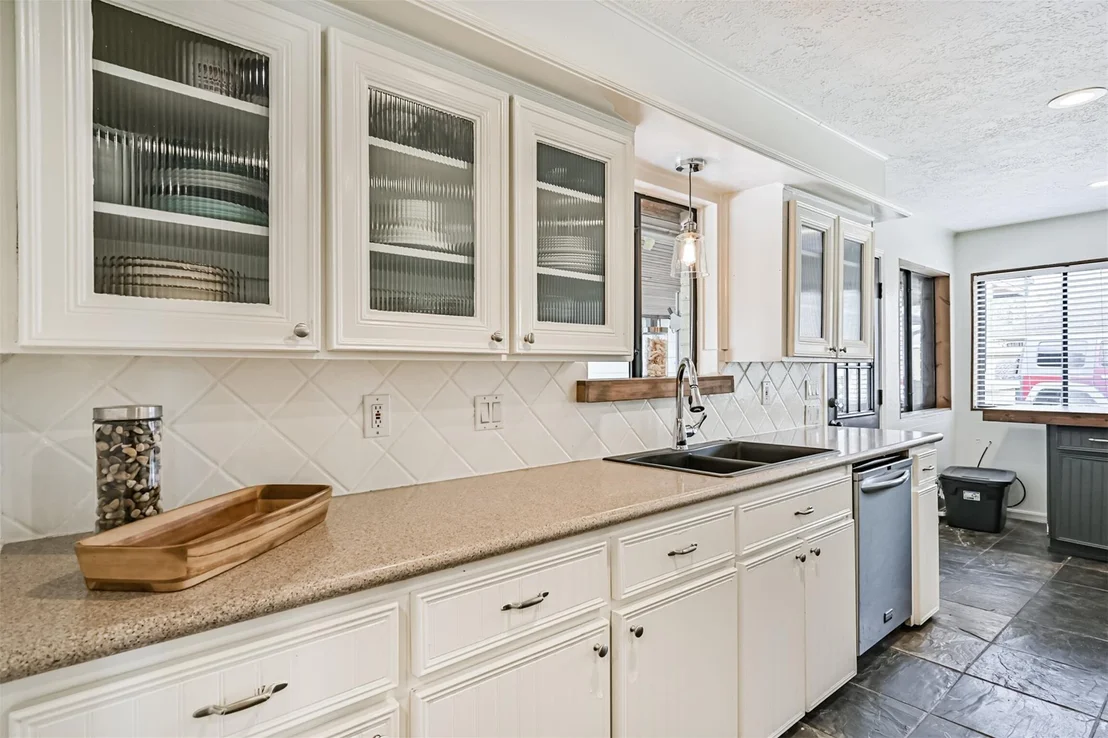Photo of 910 Evergreen Drive