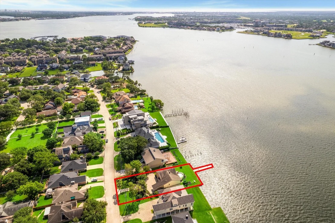 Photo of 2414 Baycrest Drive