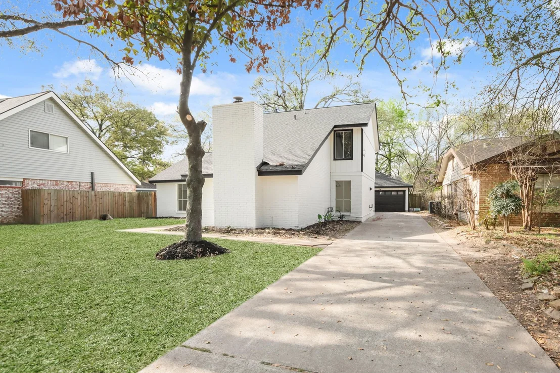 Photo of 19431 Enchanted Oaks Drive