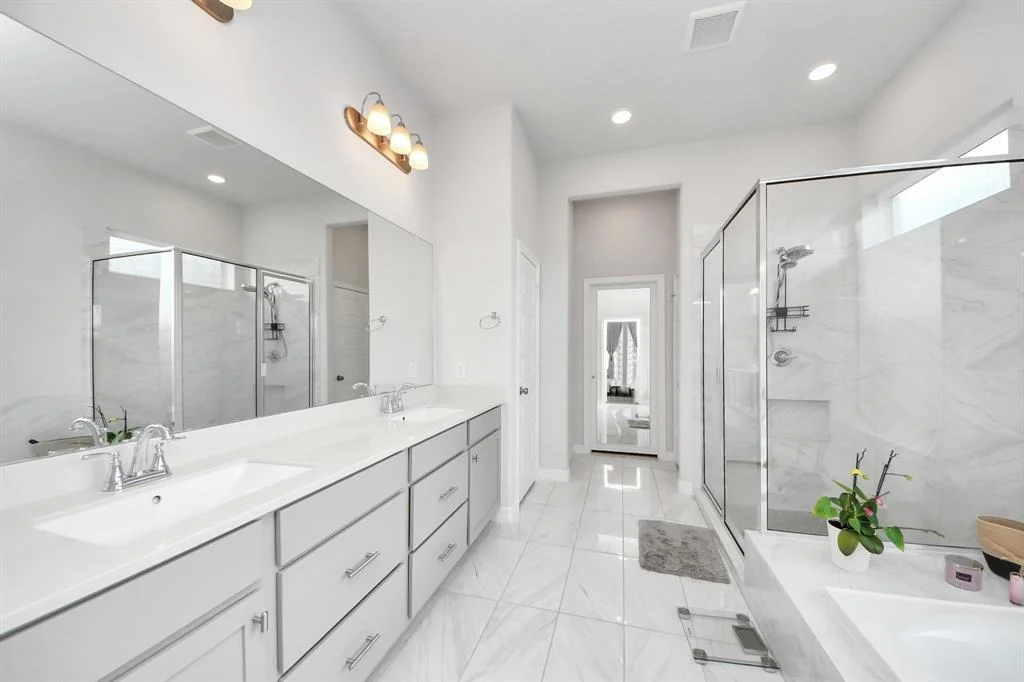 Photo of 9403 Cedros Valley Drive