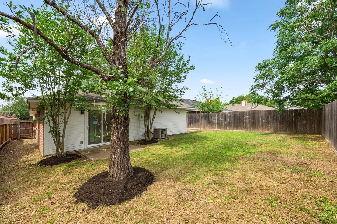 Photo of 2918 Walnut Springs Drive