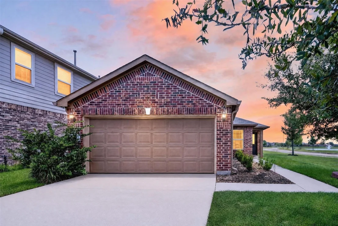 Photo of 5202 Pine Forest Ridge Street