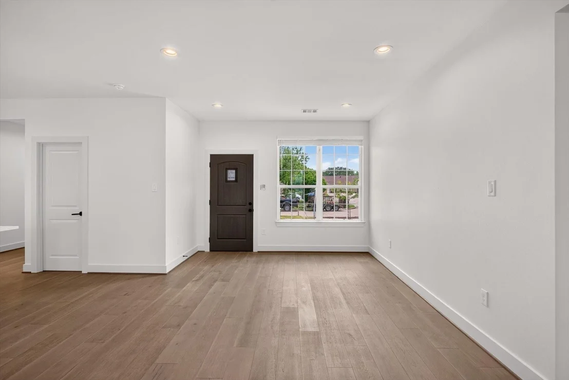 Photo of 6523 Vanlynn Lane