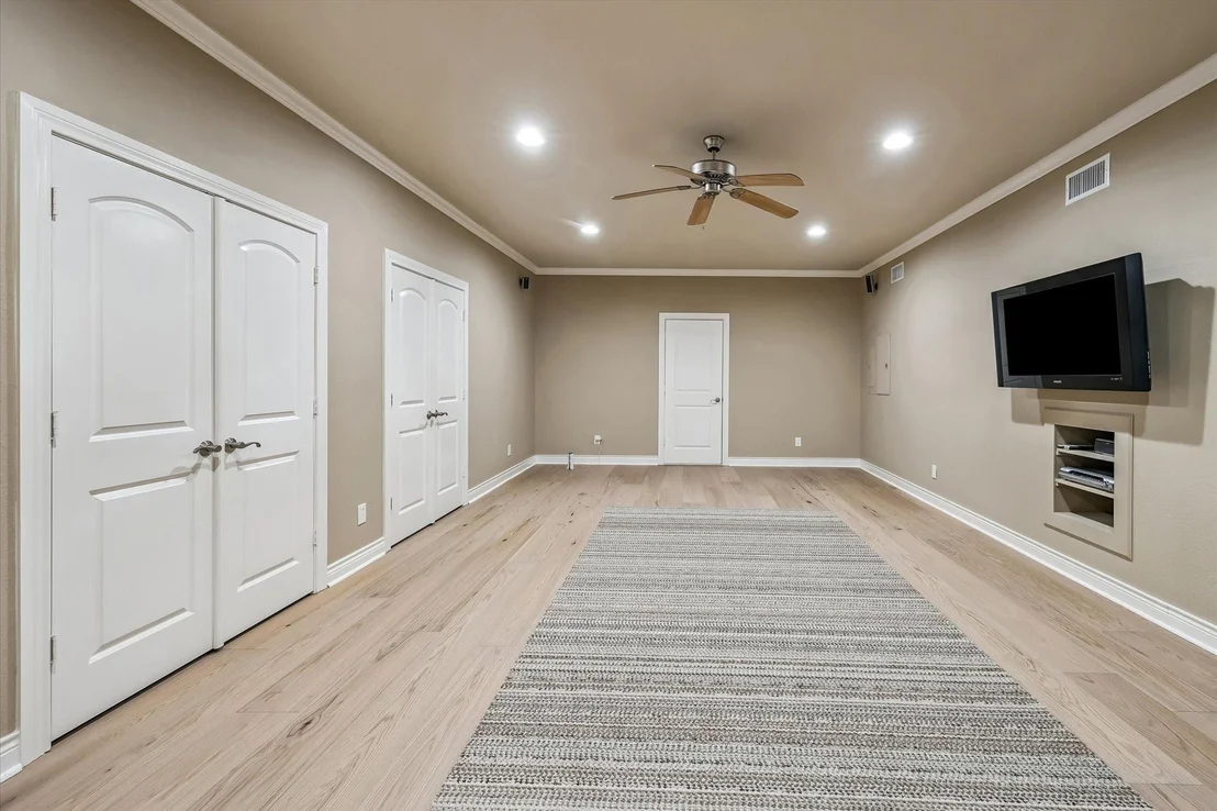 Photo of 17412 Waterview Drive