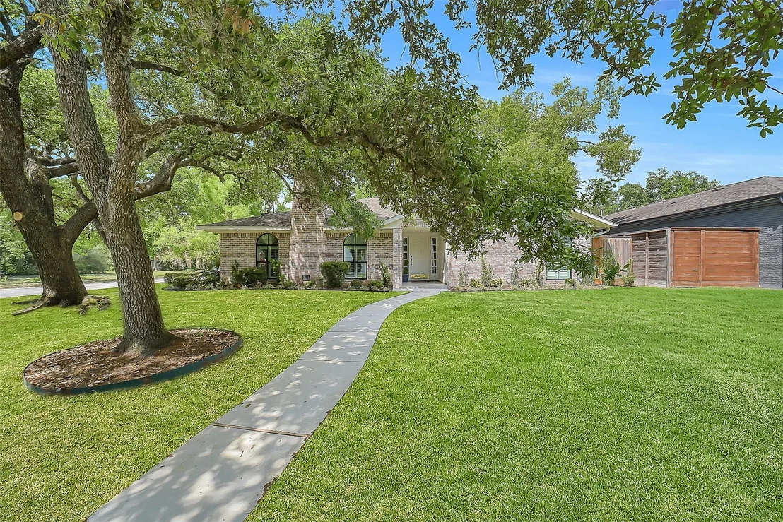 Photo of 10726 Riverview Drive