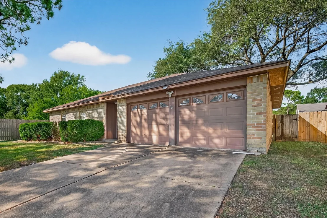 Photo of 16734 Pebbleglen Drive